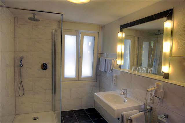 Breer S Hotel Шверте Екстериор снимка